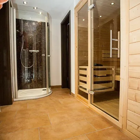 Weinberghaus Prossen, Haus Mit Sauna Und Whirlpool Fuer Maximal 8 Personen Dom wakacyjny Bad Schandau