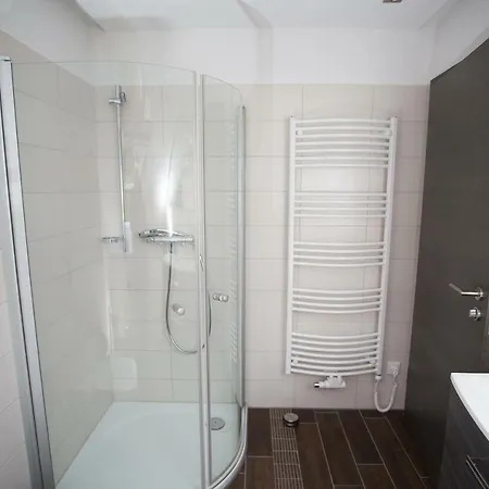 Weinberghaus Prossen, Haus Mit Sauna Und Whirlpool Fuer Maximal 8 Personen *