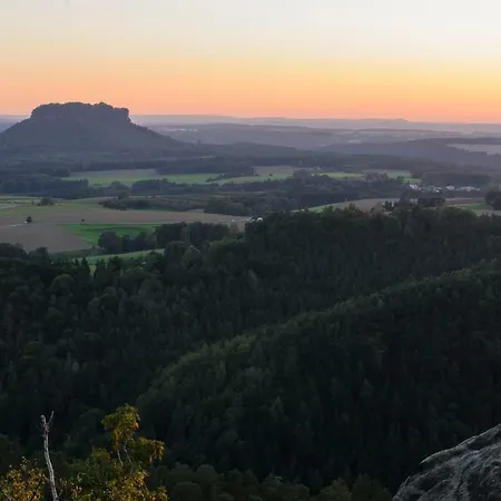 Weinberghaus Prossen, Haus Mit Sauna Und Whirlpool Fuer Maximal 8 Personen