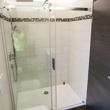 別荘 Weinberghaus Prossen, Haus Mit Sauna Und Whirlpool Fuer Maximal 8 Personen バート・シャンダウ