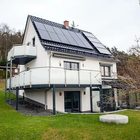 Weinberghaus Prossen, Haus Mit Sauna Und Whirlpool Fuer Maximal 8 Personen * バート・シャンダウ
